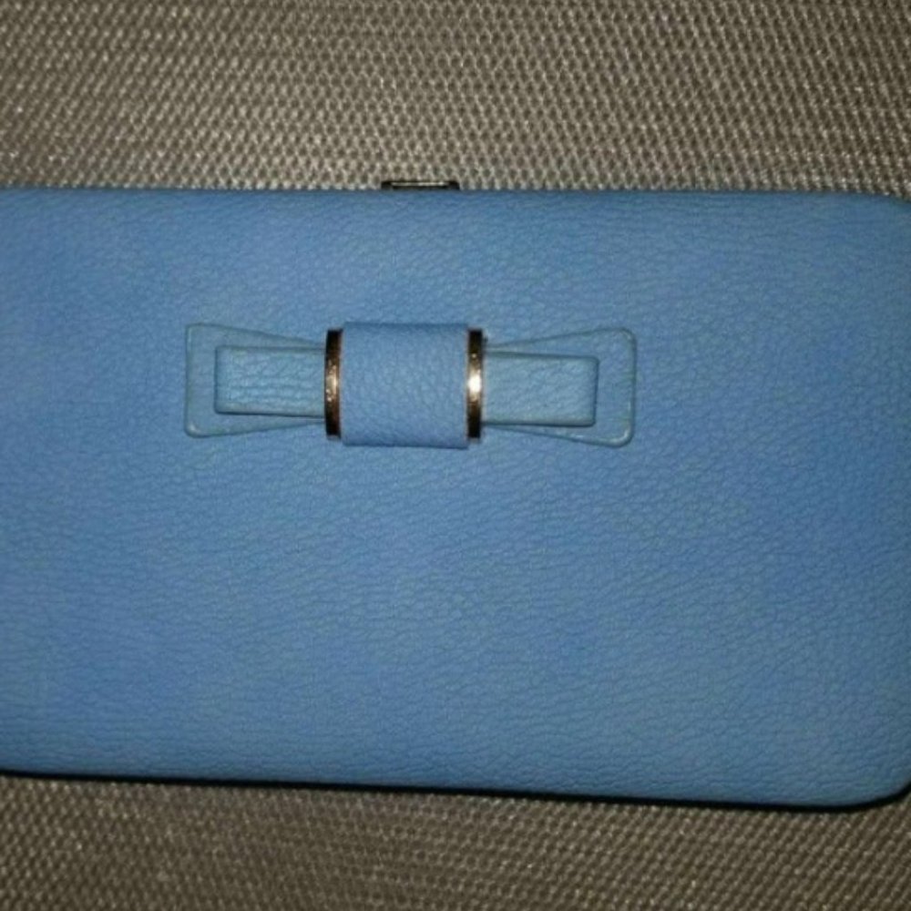 NWOT Fashion Leather Clutch Lady Wallet CC Card Holder and Cell Phone Holder